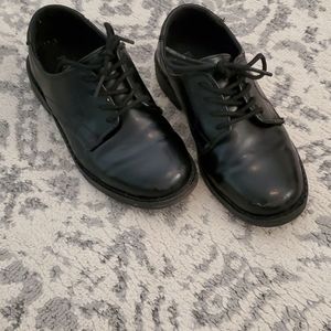 Black dress shoes